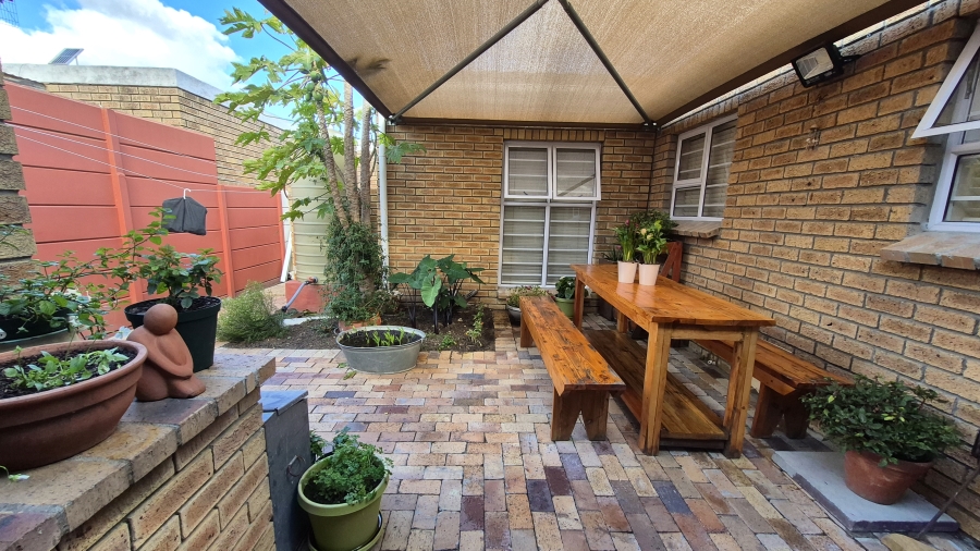 3 Bedroom Property for Sale in Strand South Western Cape